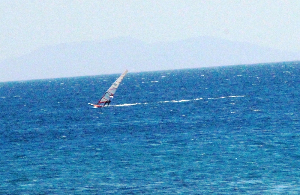 Bodrum’da sörfçünün zor anları
