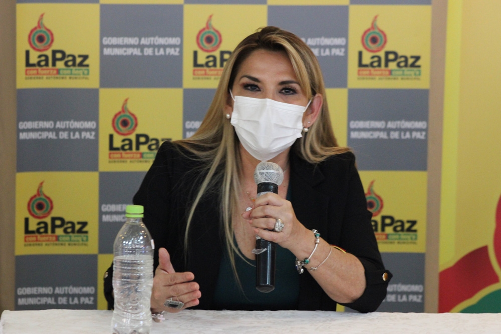 Bolivya’nın geçici başkanı Anez seçimlerden çekildi