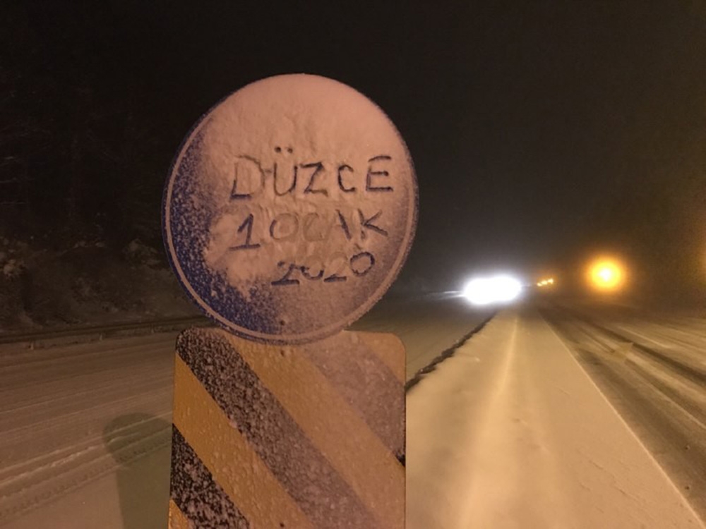 Bolu Dağında Yollar Beyaza Büründü