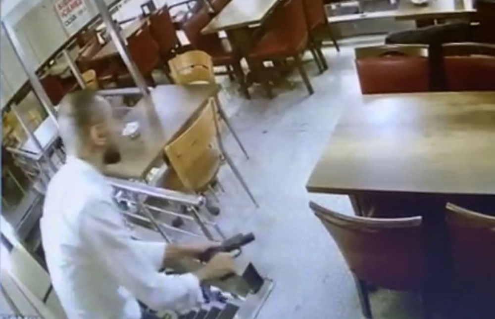Börekçide silahlı çatışma anları kamerada