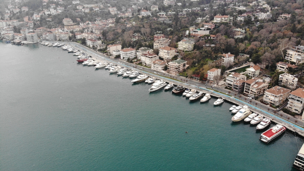 Boş kalan Arnavutköy-Bebek sahili havadan görüntülendi