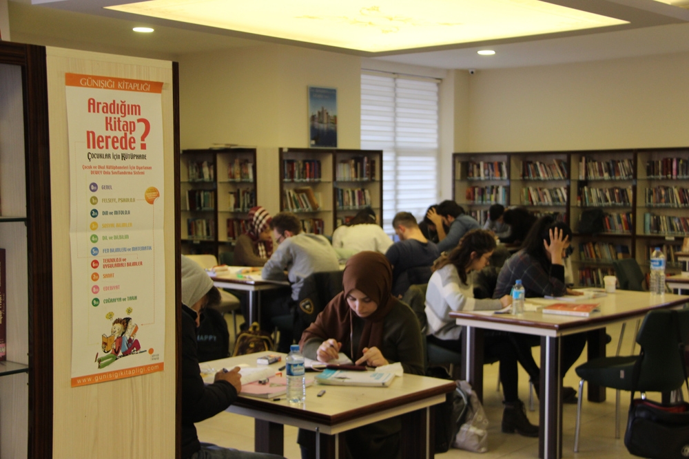 Bu afiş, işi çok kolaylaştırıyor