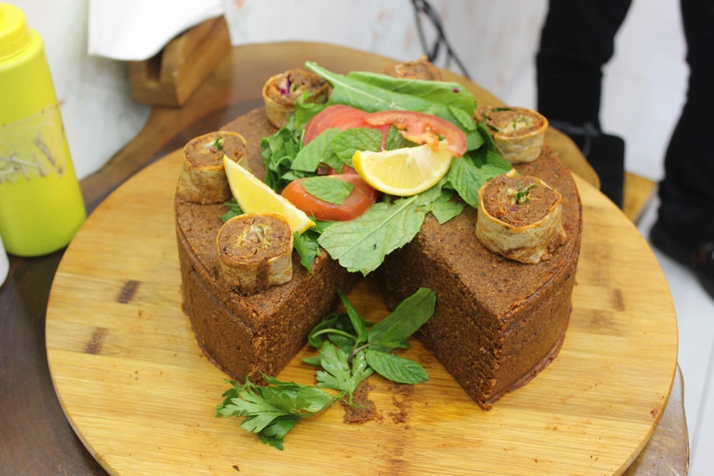 Bu Da Çiğ Köfte Pastası