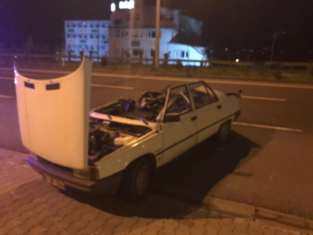 Bu otomobilden burnu bile kanamadan kurtuldu