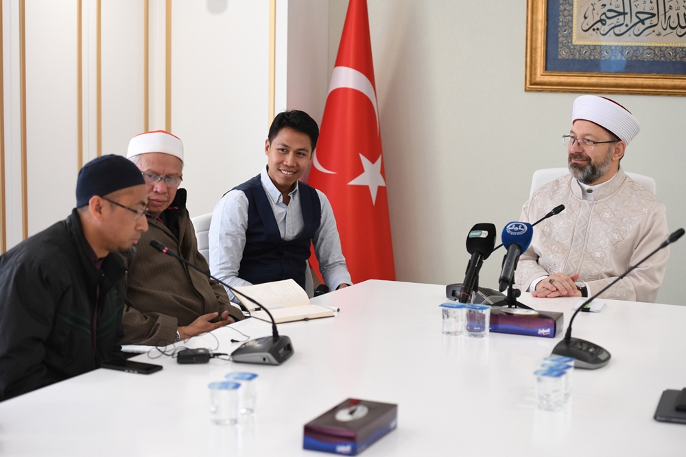 “Bugün en çok ihtiyacımız olan, sahih dini bilginin gençlerimize ulaştırılmasıdır”