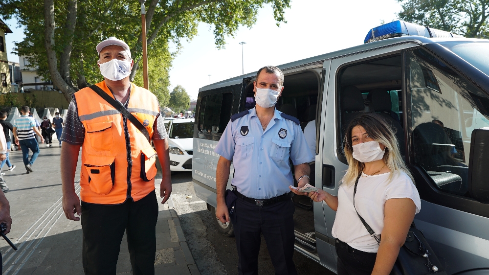 Bulduğu parayı sahibine teslim etti