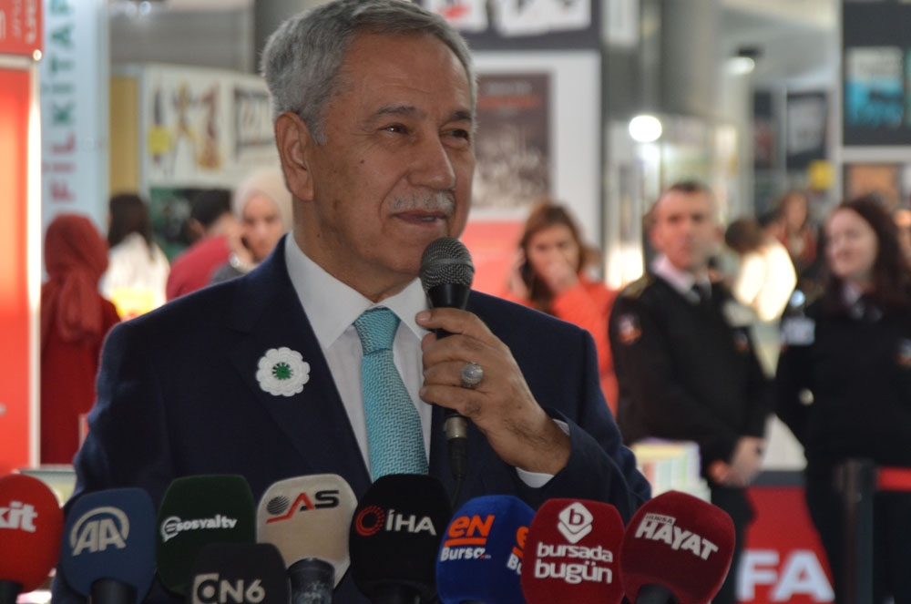 Bülent Arınç ve eşinin testi pozitif