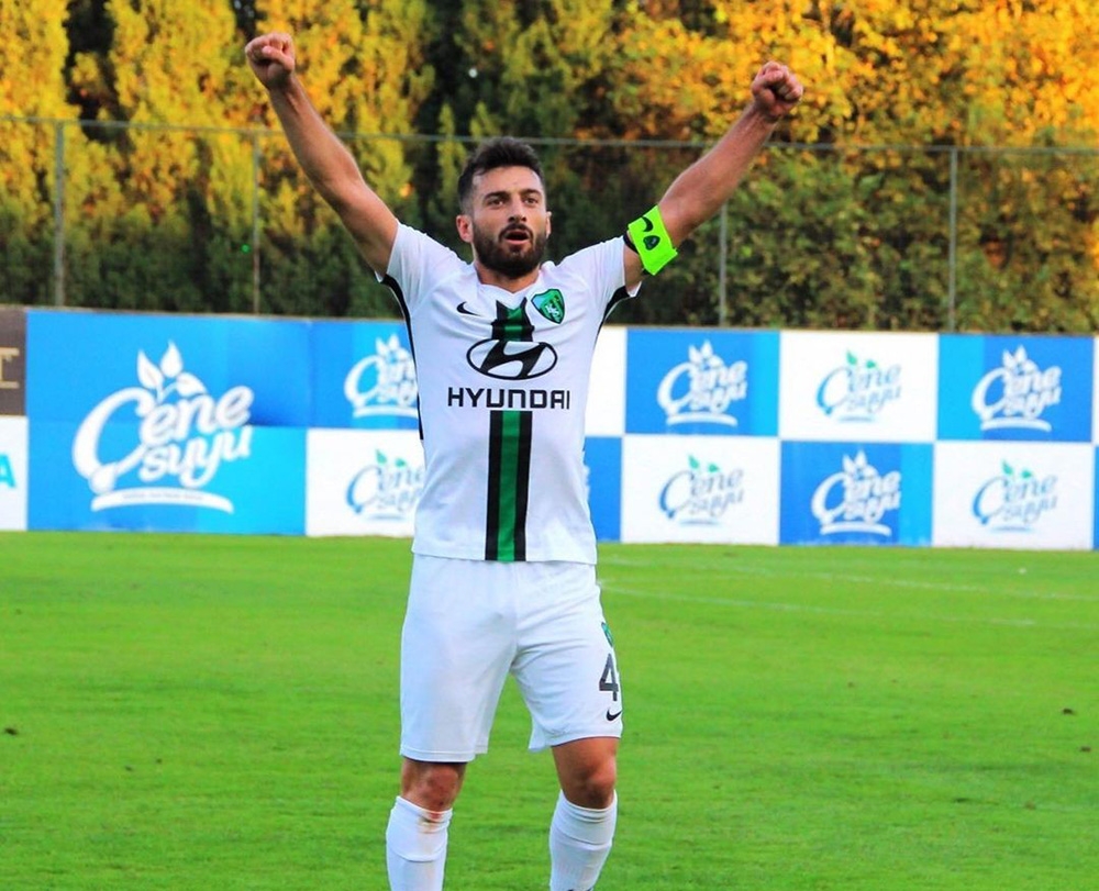 Burak Süleyman kiralık olarak Kocaelispor’a döndü