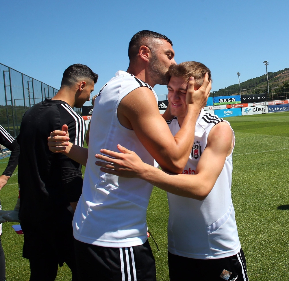 Burak Yılmaz takımla vedalaştı