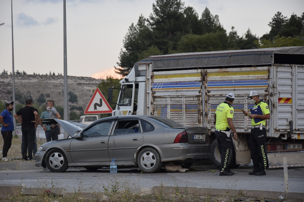 Burdur’da trafik kazası: 5 yaralı