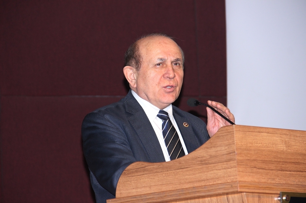 Burhan Kuzu son yolculuğuna uğurlanıyor