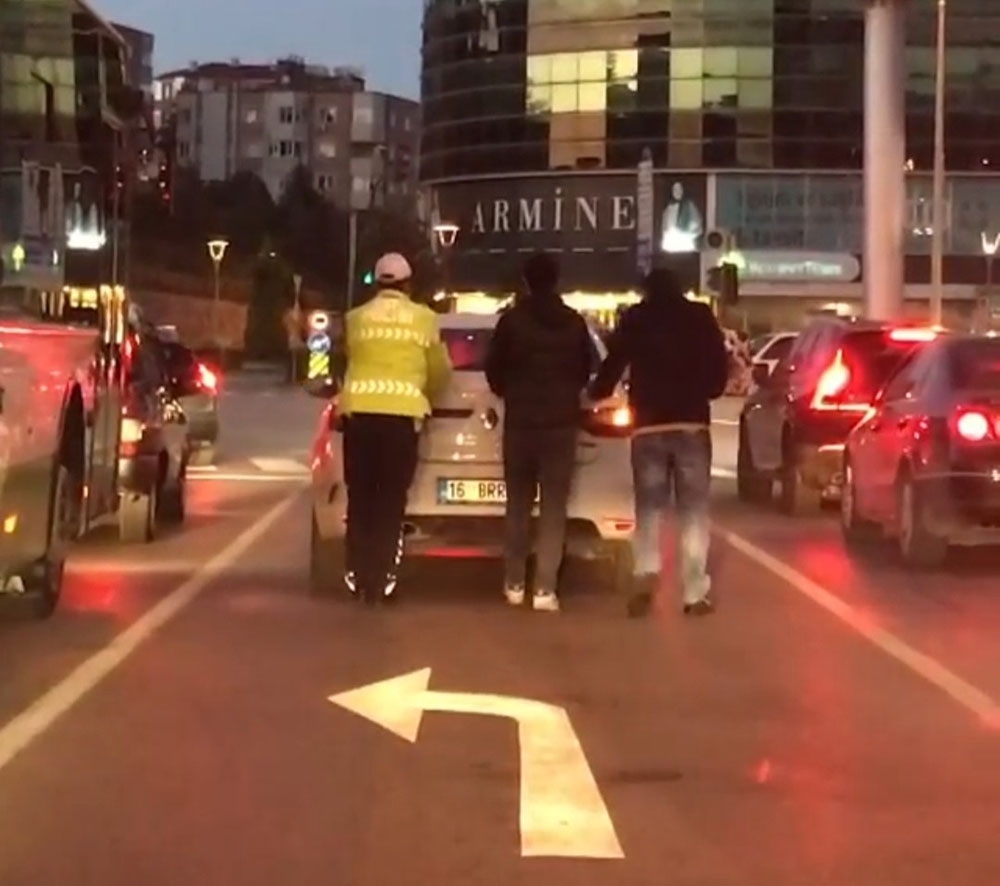 Bursa Polisi’nden takdirlik hareket...