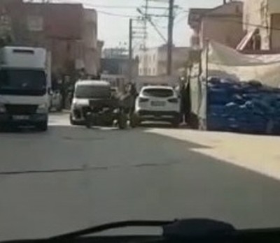 Bursa’da başıboş at arabası karşı yönden gelen otomobille çarpıştı