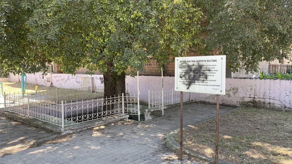 Bursa’da bin 800 yıllık türbeye çirkin saldırı
