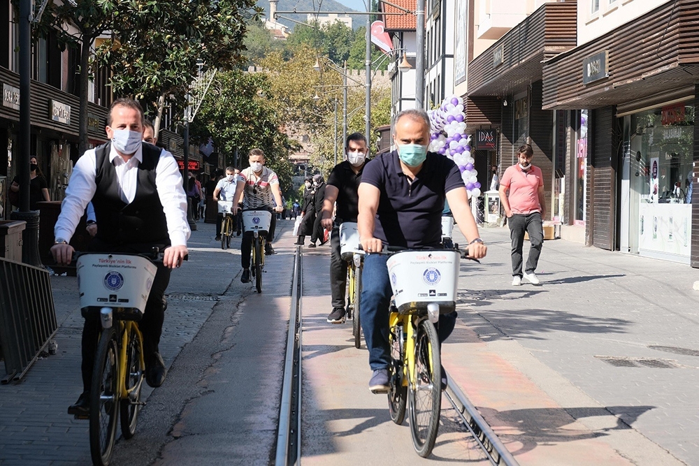 Bursa’da bisikletle ulaşım dönemi