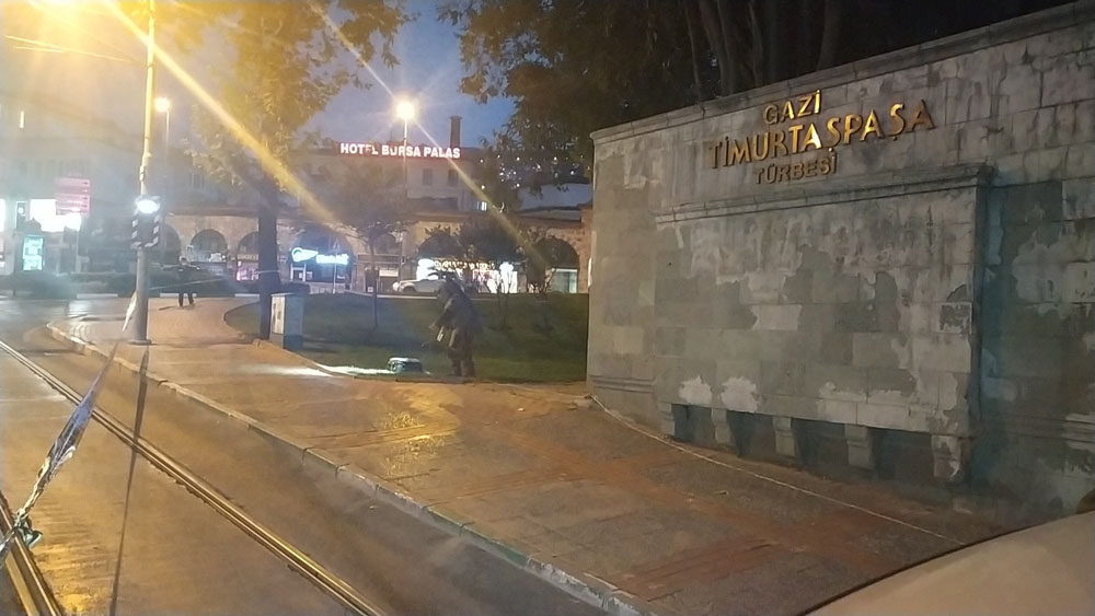 Bursa’da boş valiz bomba imha ekiplerini harekete geçirdi