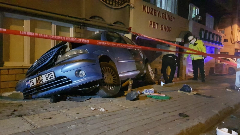 Bursa’da kısıtlamada alkollü sürücü dehşet saçtı