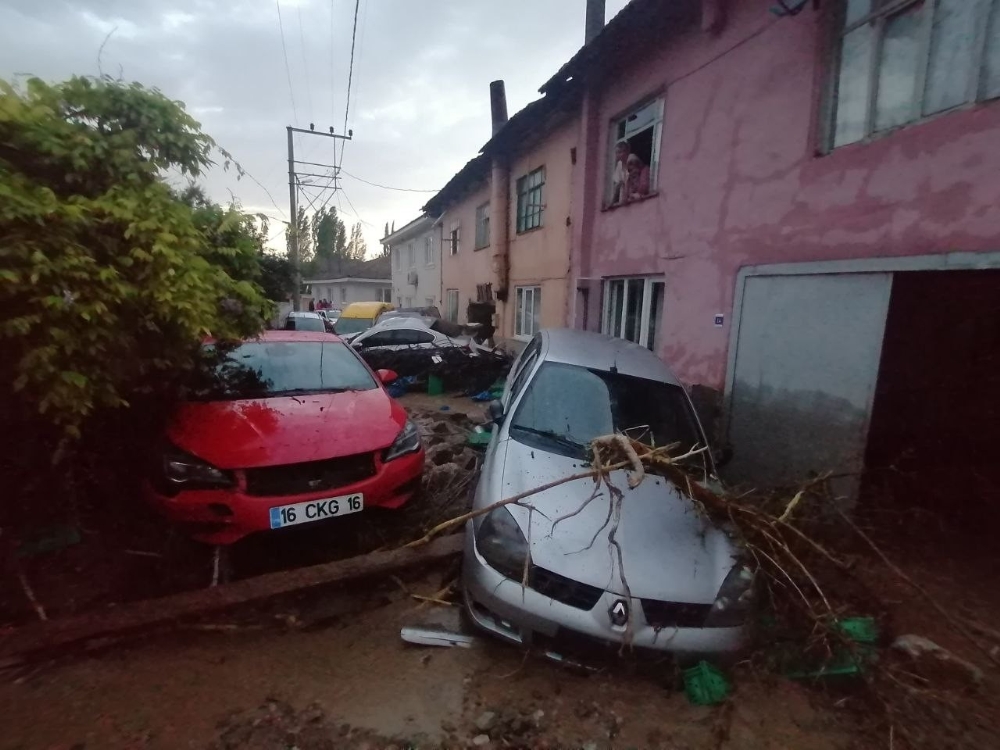 Bursa’da sel felaketi...Selden kaçamayan engelli kız hayatını kaybetti