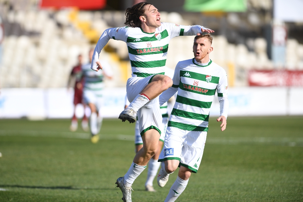 Bursaspor sahasında Yılport Samsunspor’u konuk ediyor