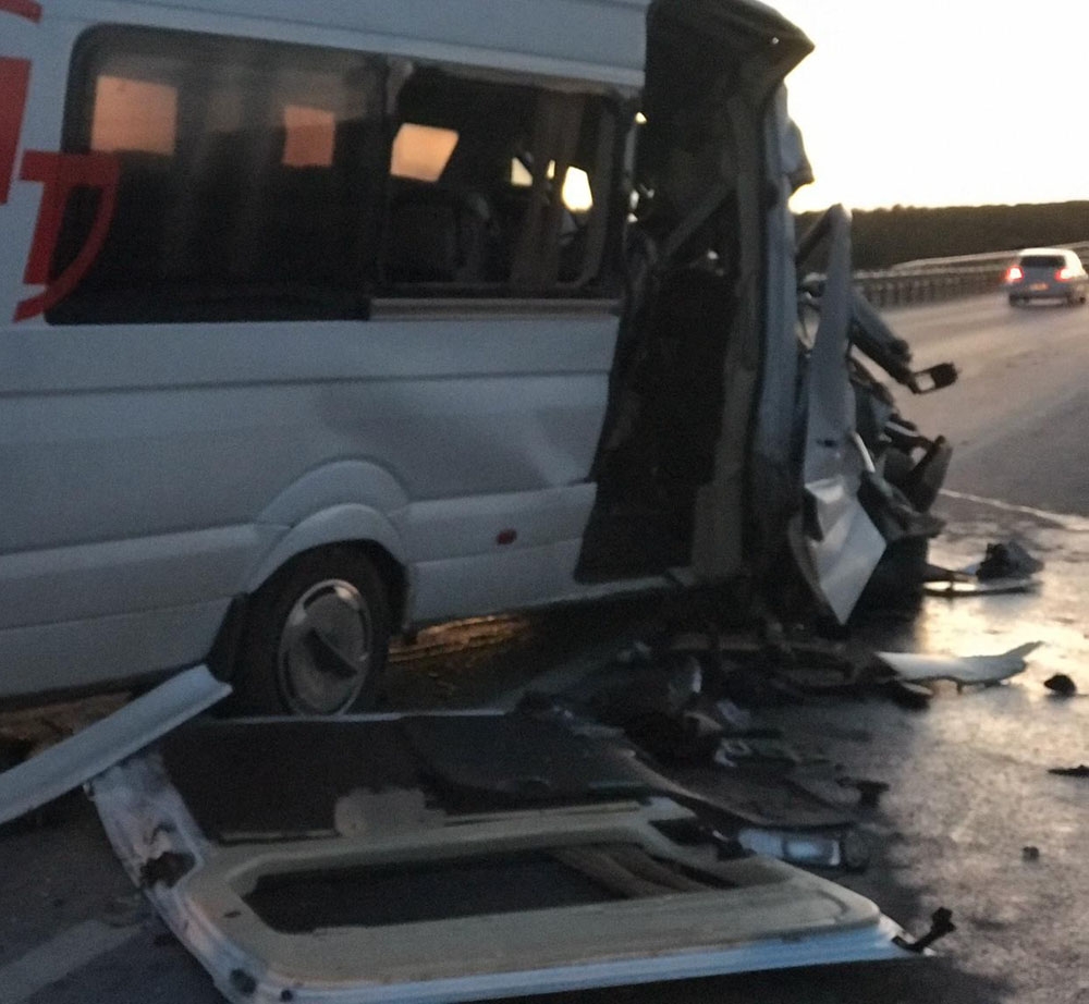 Bursasporlu Tarafları Taşıyan Minibüs Kaza Yaptı: 17 Yaralı