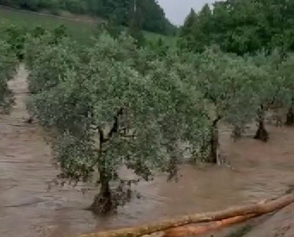 Bursa’yı sel vurdu