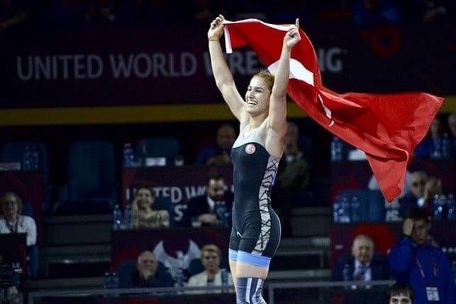 Buse Tosun, Poland Open Güreş Turnuvası’nda gümüş madalya kazandı