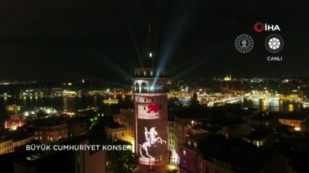 Büyük Cumhuriyet Konseri eşliğinde Galata Kulesi’nde mapping gösterisi