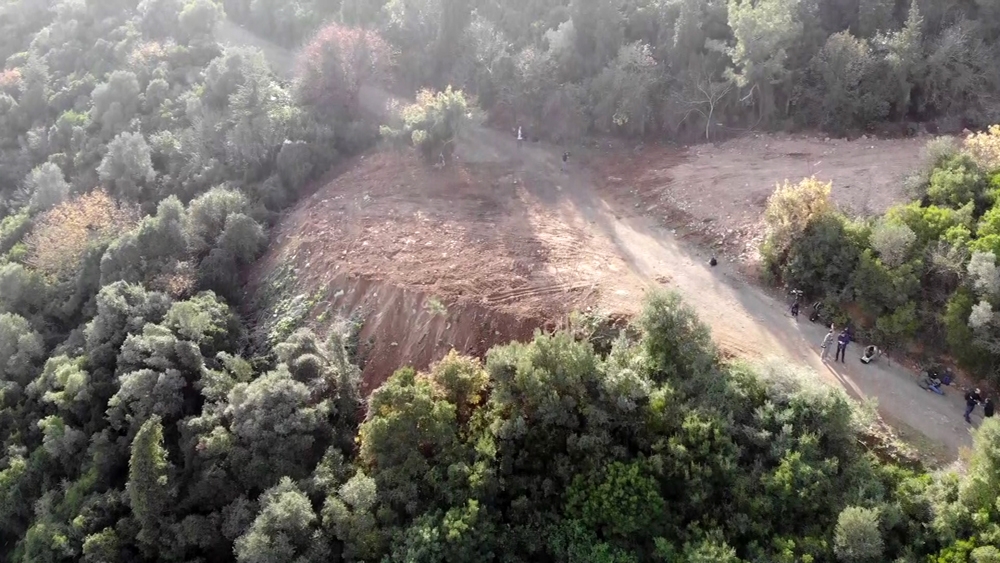 Büyükadada İtlaf Edilen Atların Gömüldüğü Dev Çukurlar Havadan Görüntülendi