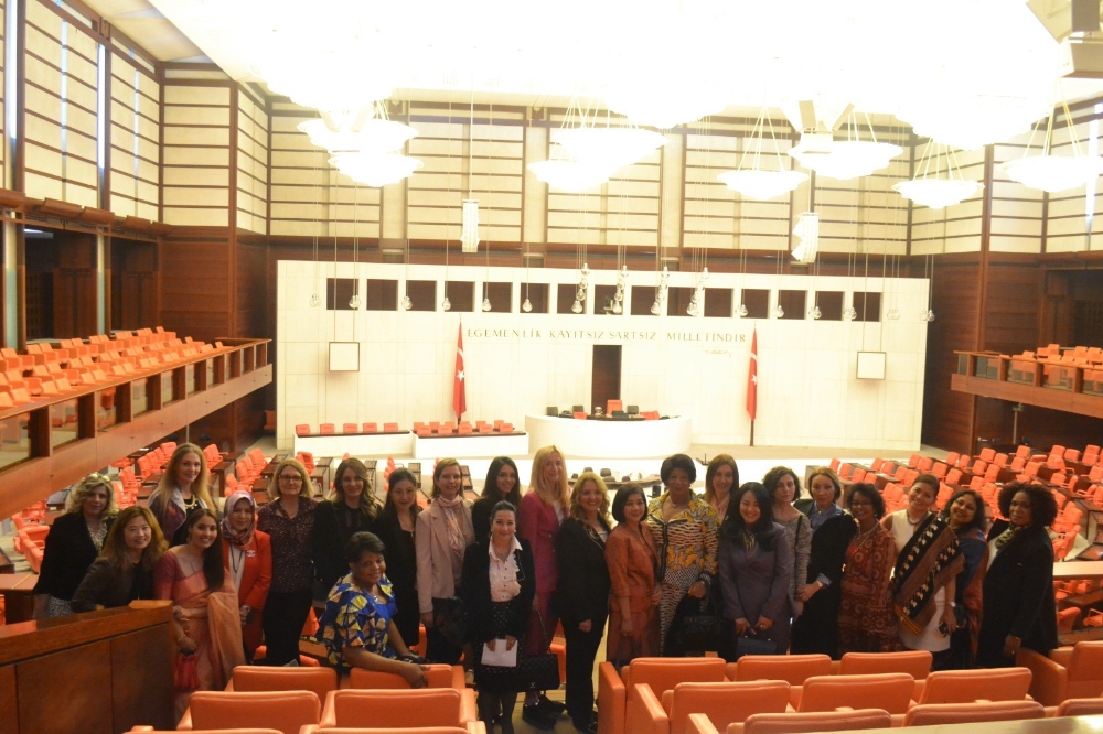 Büyükelçi eşleri TBMM’de bir araya geldi