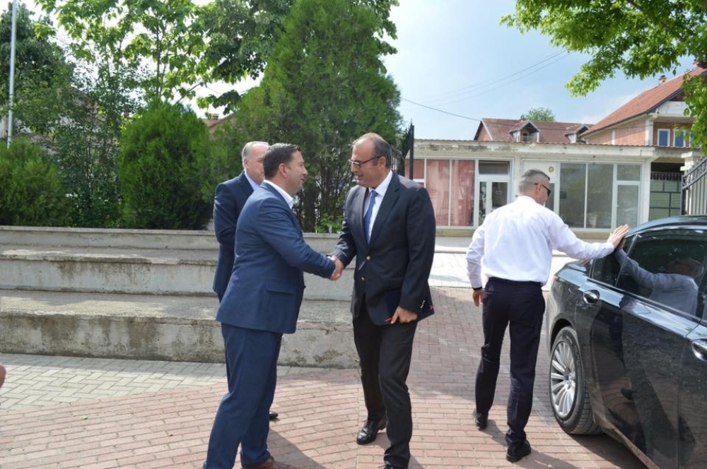 Büyükelçi Sakar’dan, Mamuşa Belediyesine geçmiş olsun ziyareti
