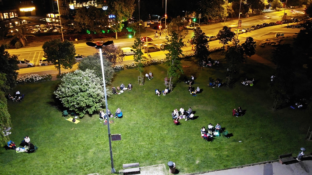 Caddebostan sahilindeki kalabalık şoke etti