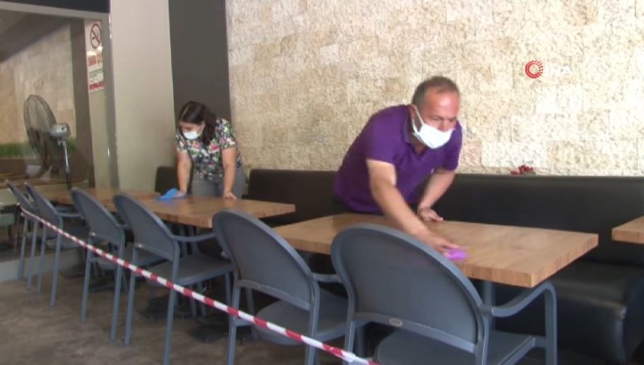 Cafe ve restoranlar açılmayı bekliyor