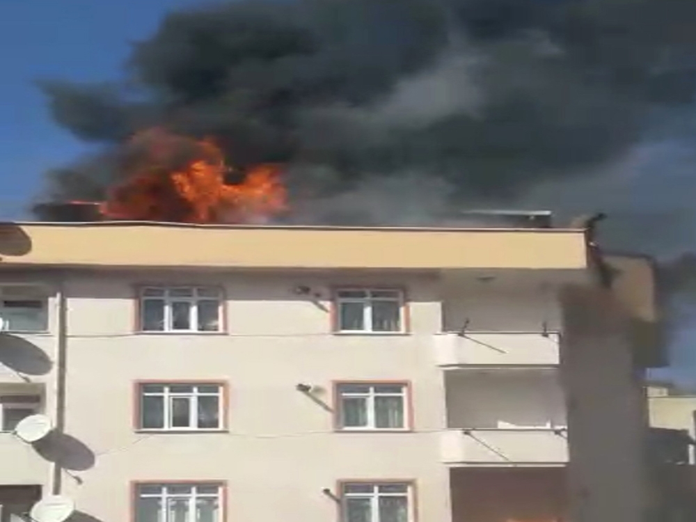 Çağlayan’da yangında can pazarı kamerada