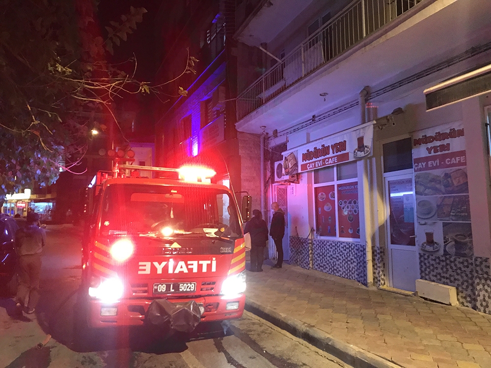 Çamaşır makinesi evi yakıyordu