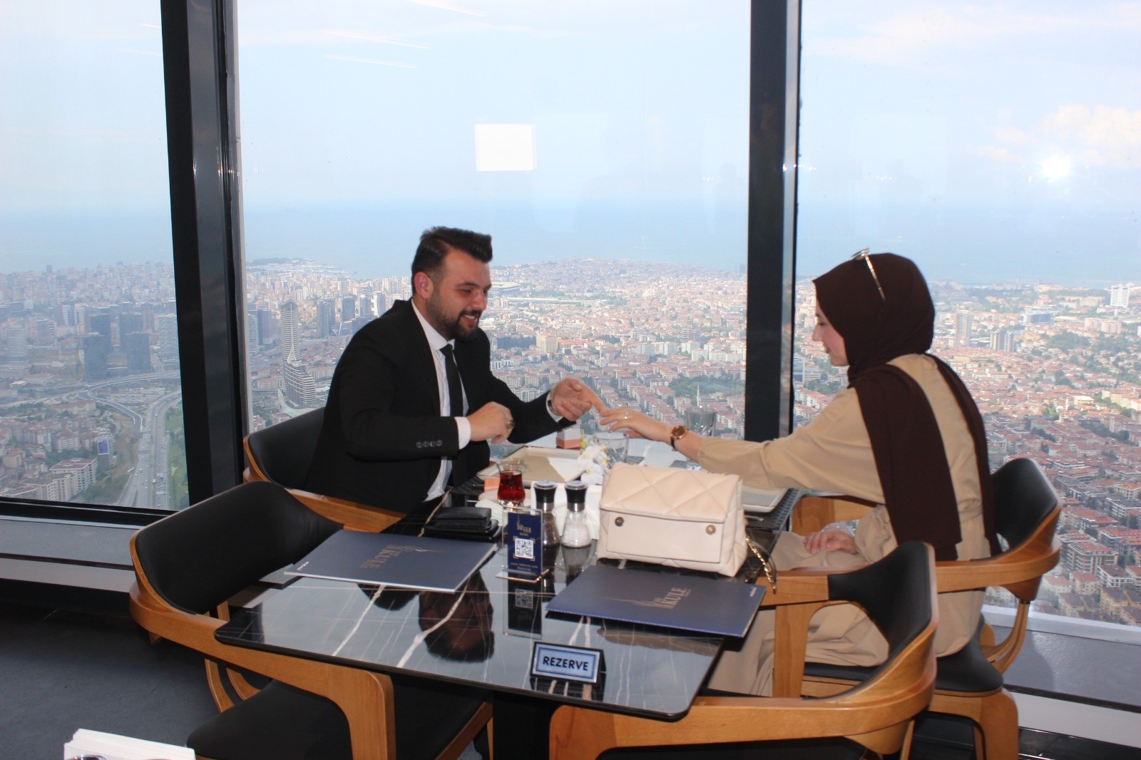 Çamlıca Kulesi’nde ilk evlilik teklifi