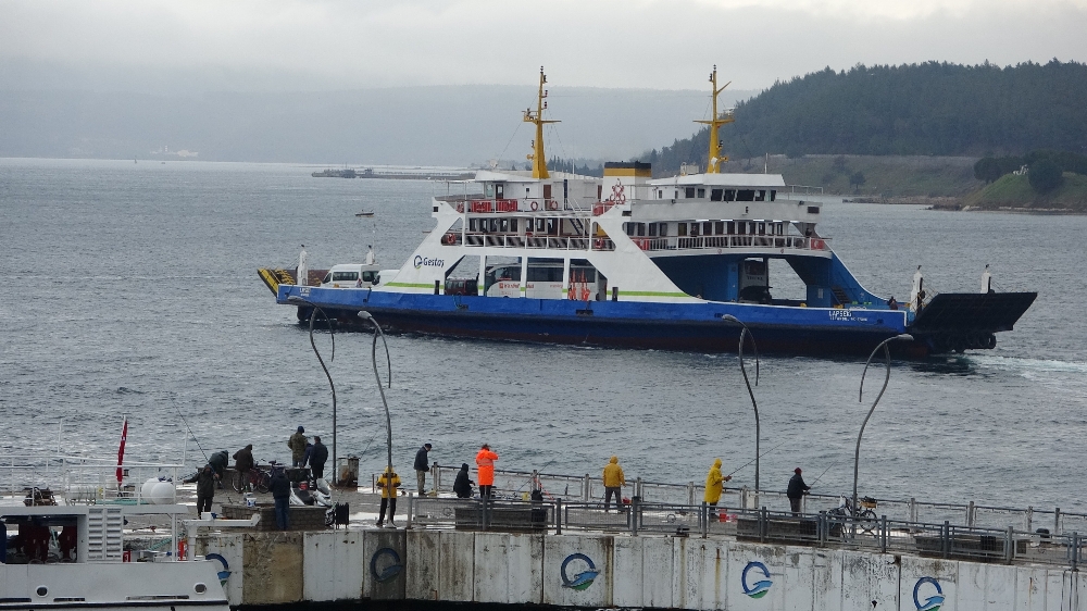 Çanakkale’de fırtına beklentisiyle ada seferleri yapılamıyor