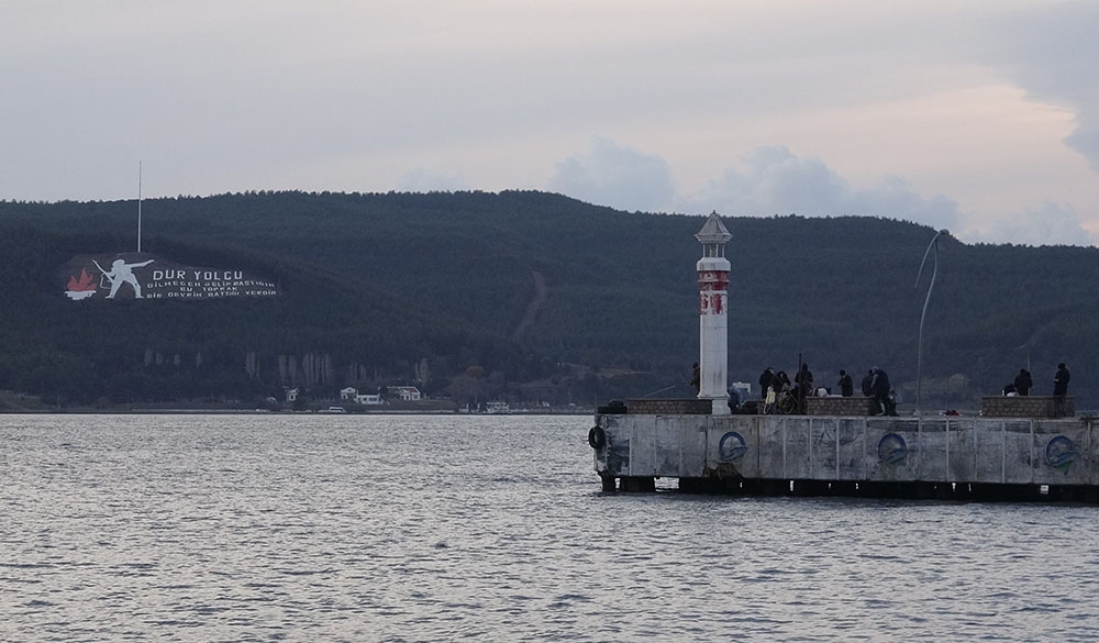 Çanakkale’de olta balıkçılarına 3 metre ayarı