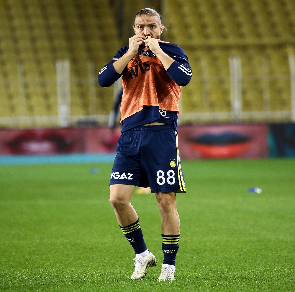 Caner ve Gökhan armayı öptü