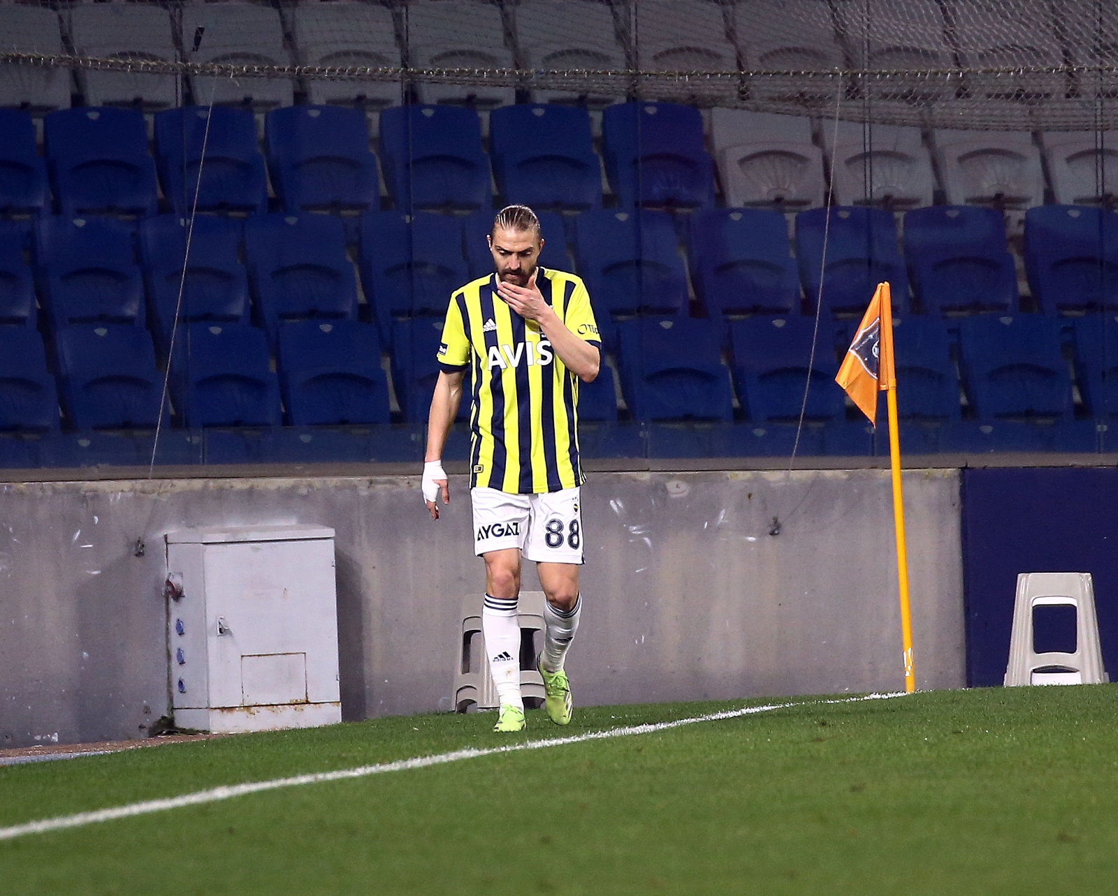 Caner’den değişikliğe tepki
