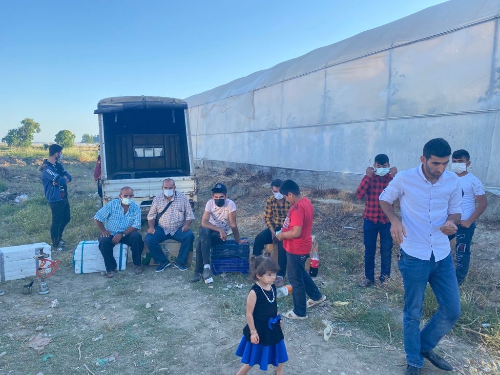 Canlı müzik eşliğinde düğüne jandarma baskını