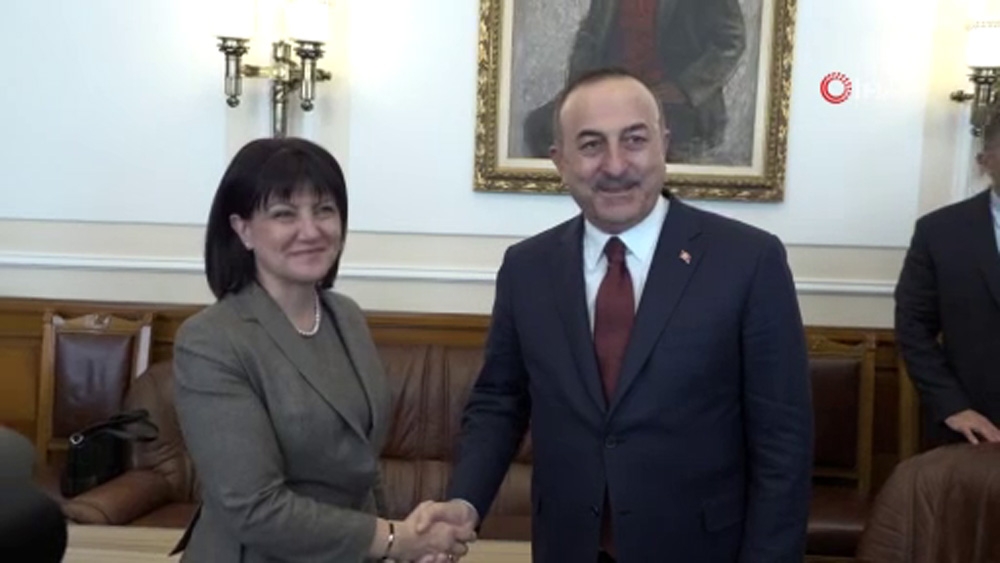 Çavuşuoğlu, Ulusal Meclis Başkanı Karayançeva ile görüştü