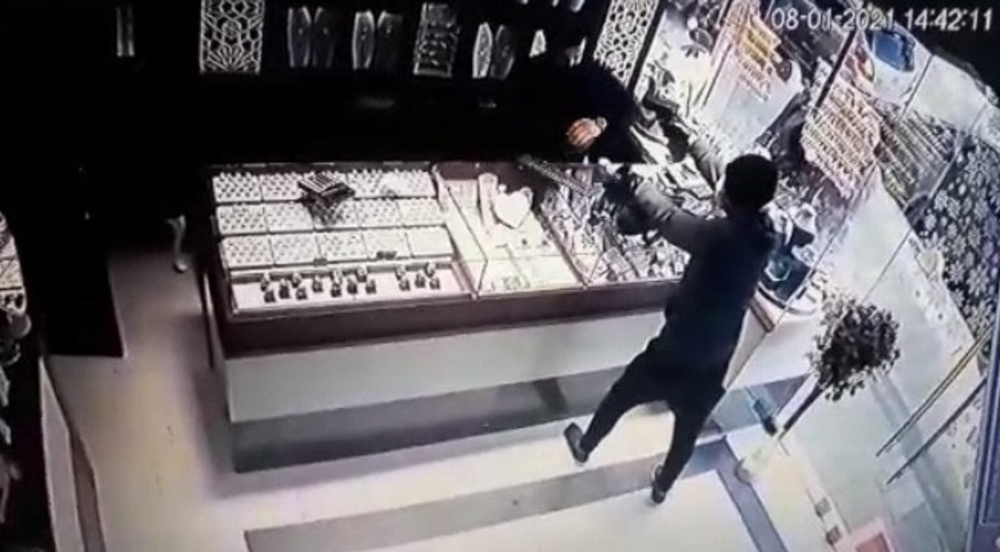 Çekmeköy’deki 45 bin liralık soygunun görüntüleri ortaya çıktı