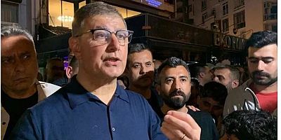 Cemil Tugay çöp yığınlarının arasında kaldı..