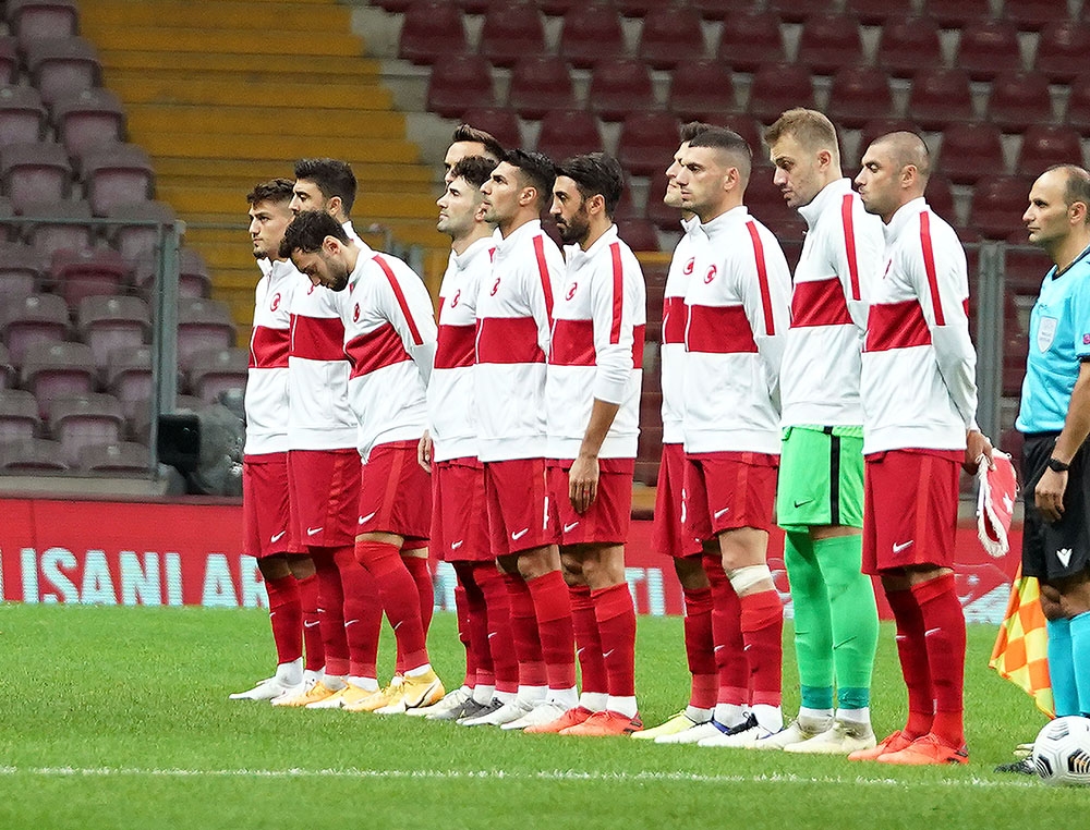 Cengiz Ünder ilk 11’de