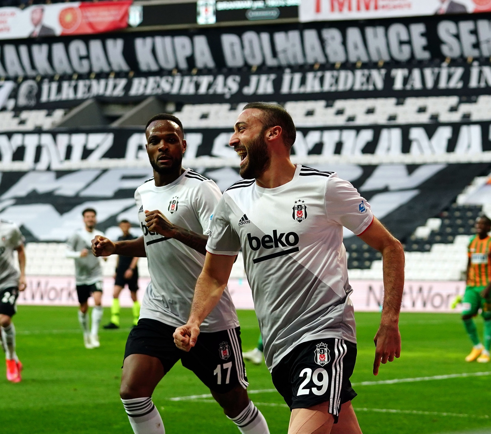 Cenk Tosun golle döndü