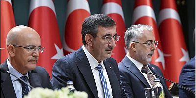 Cevdet Yılmaz'dan OVP kapsamında döviz kuru değerlendirmesi