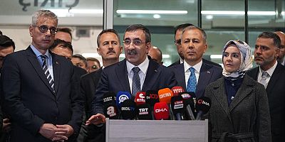 Cevdet Yılmaz ve Bakanlar terör saldırısında yaralananları hastanede ziyaret etti