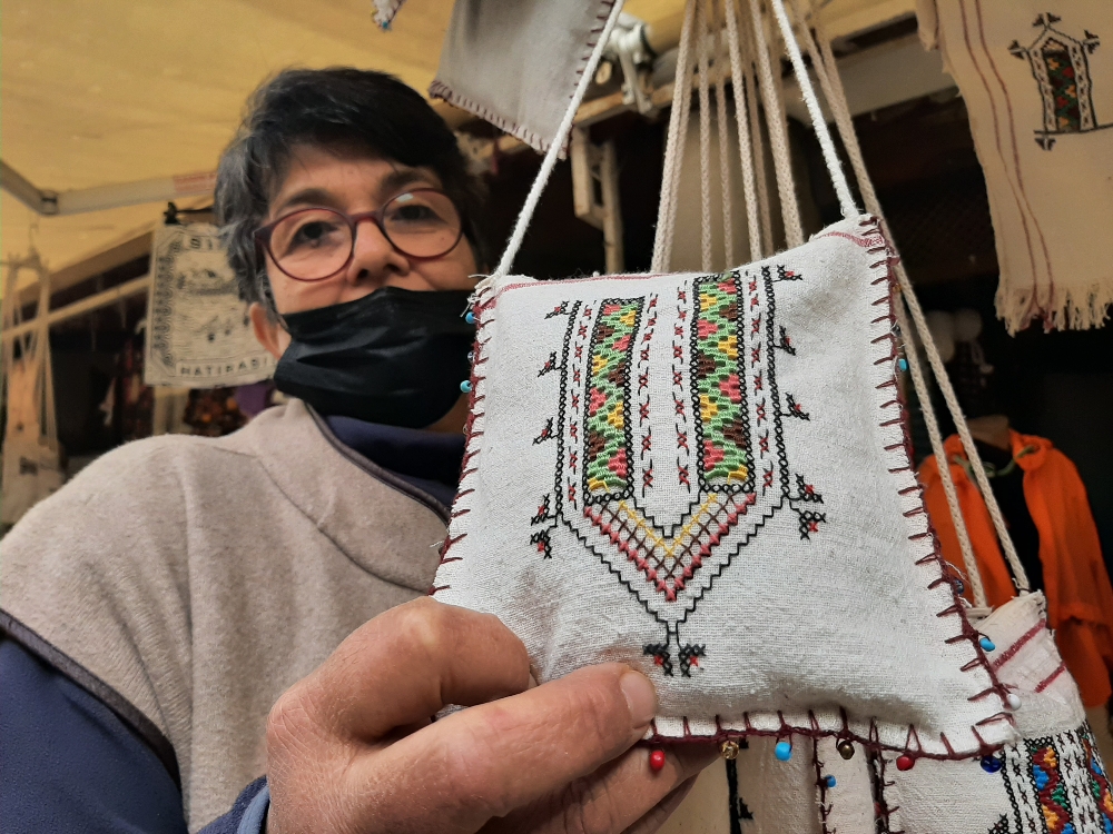 Çeyizlerden çıkan 100 yıllık ketenler yeniden ekonomiye kazandırılıyor