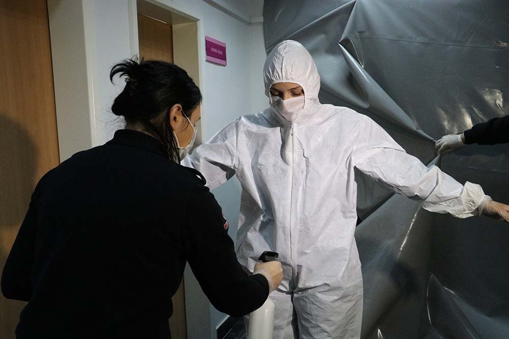 Ceza infaz kurumu personeli izole sistemiyle çalışıyor