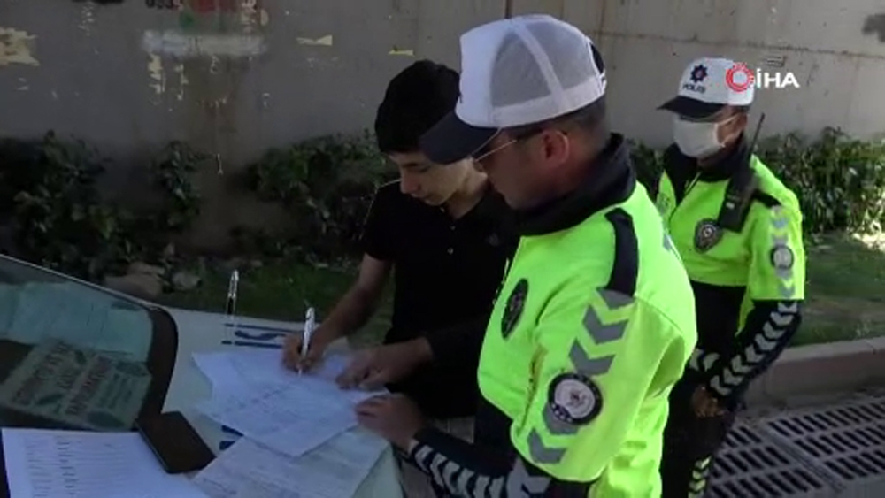 Ceza yemek için sokağa çıkmış